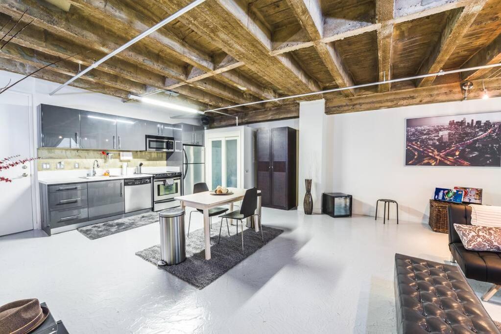 Newly Renovated 1Bdrm Loft Dtla And Rooftop Pool 洛杉矶 外观 照片