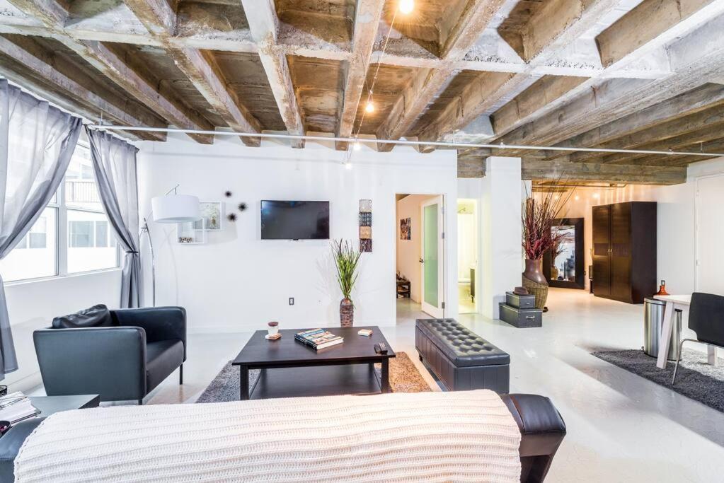 Newly Renovated 1Bdrm Loft Dtla And Rooftop Pool 洛杉矶 外观 照片