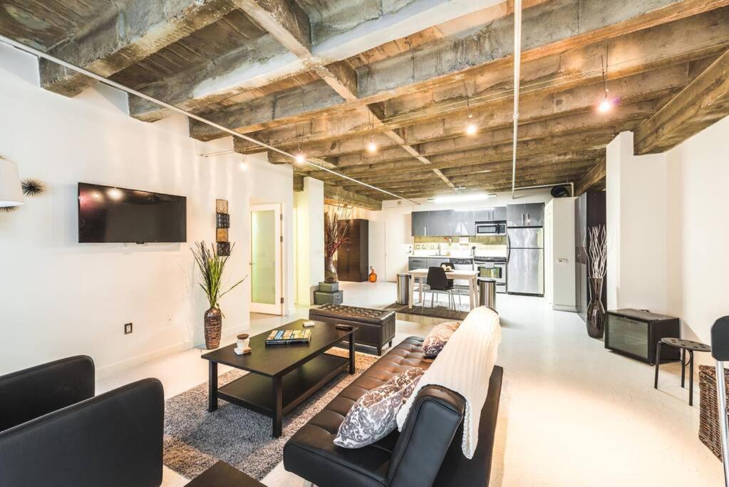 Newly Renovated 1Bdrm Loft Dtla And Rooftop Pool 洛杉矶 外观 照片